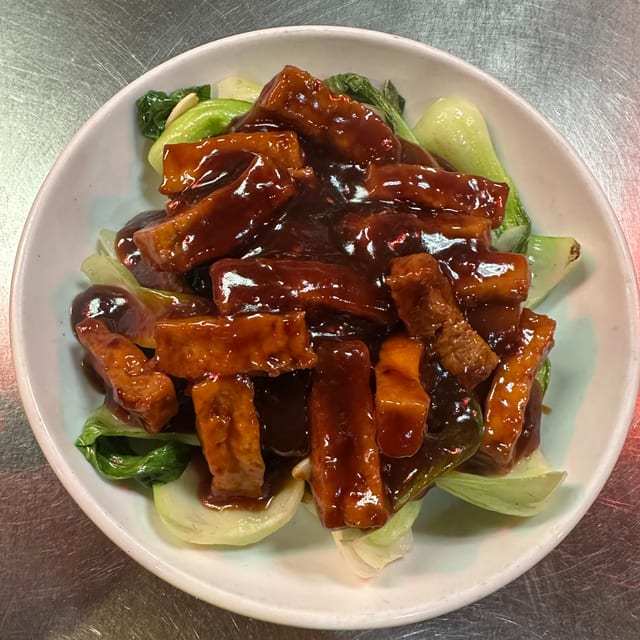Tofu & Baby Bok Choy w/ Hot Garlic Sauce.