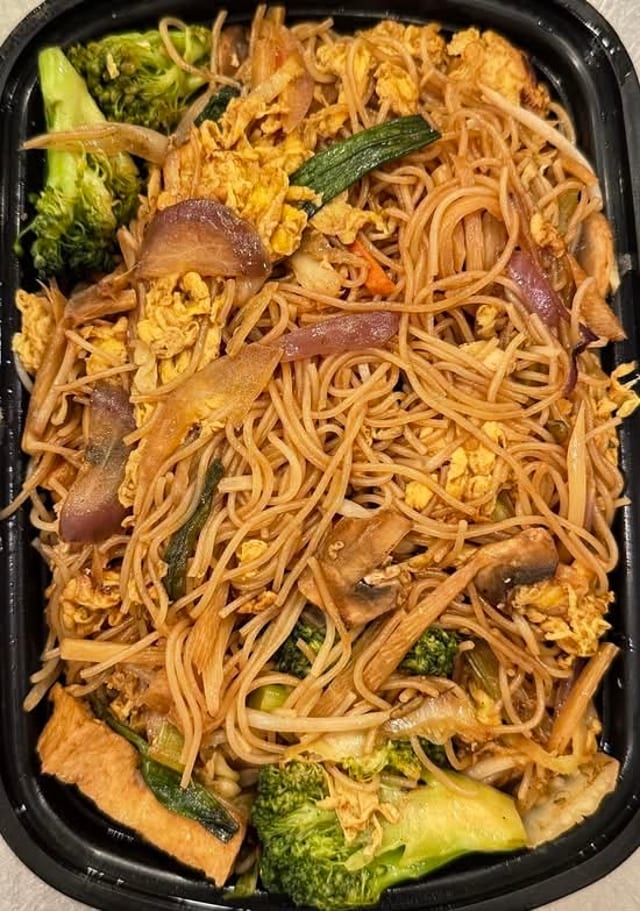 Taiwanese Street Rice Noodle.